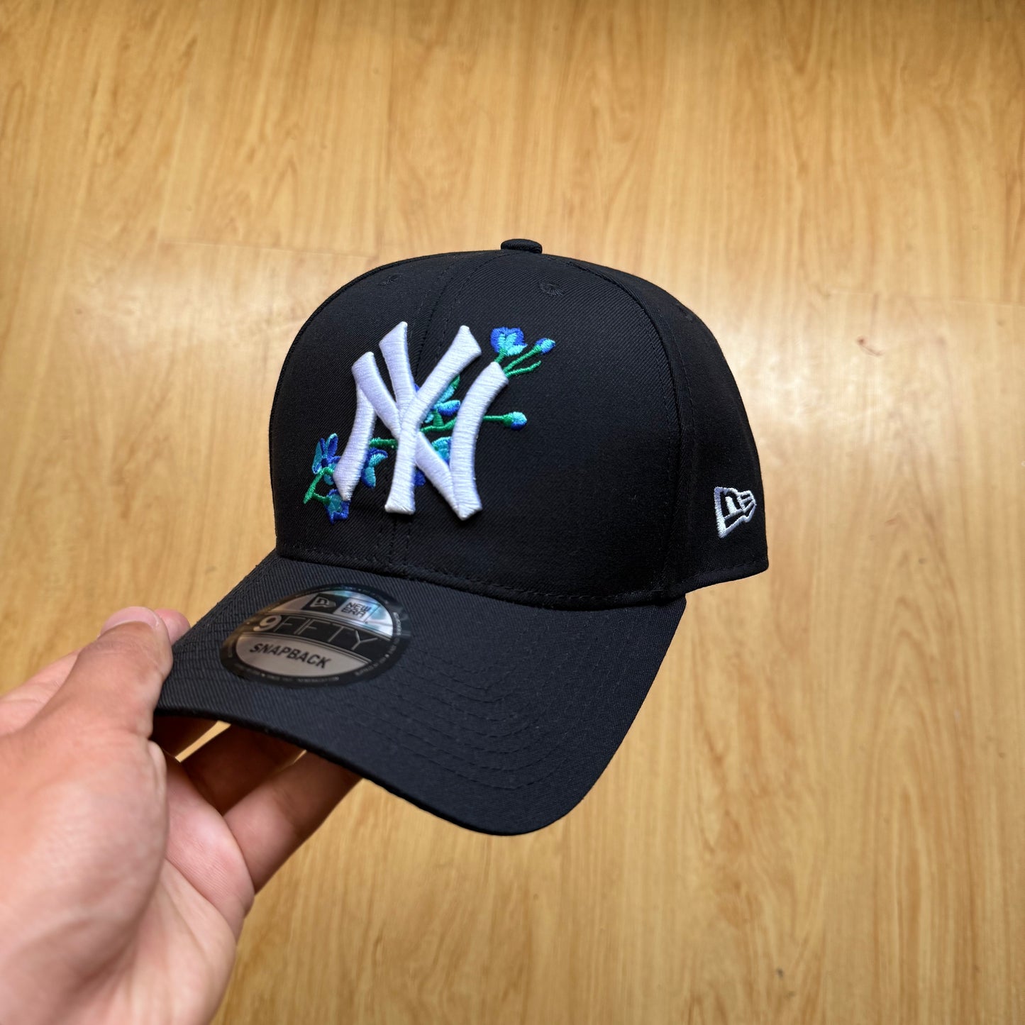 Gorra "Midnight Garden"