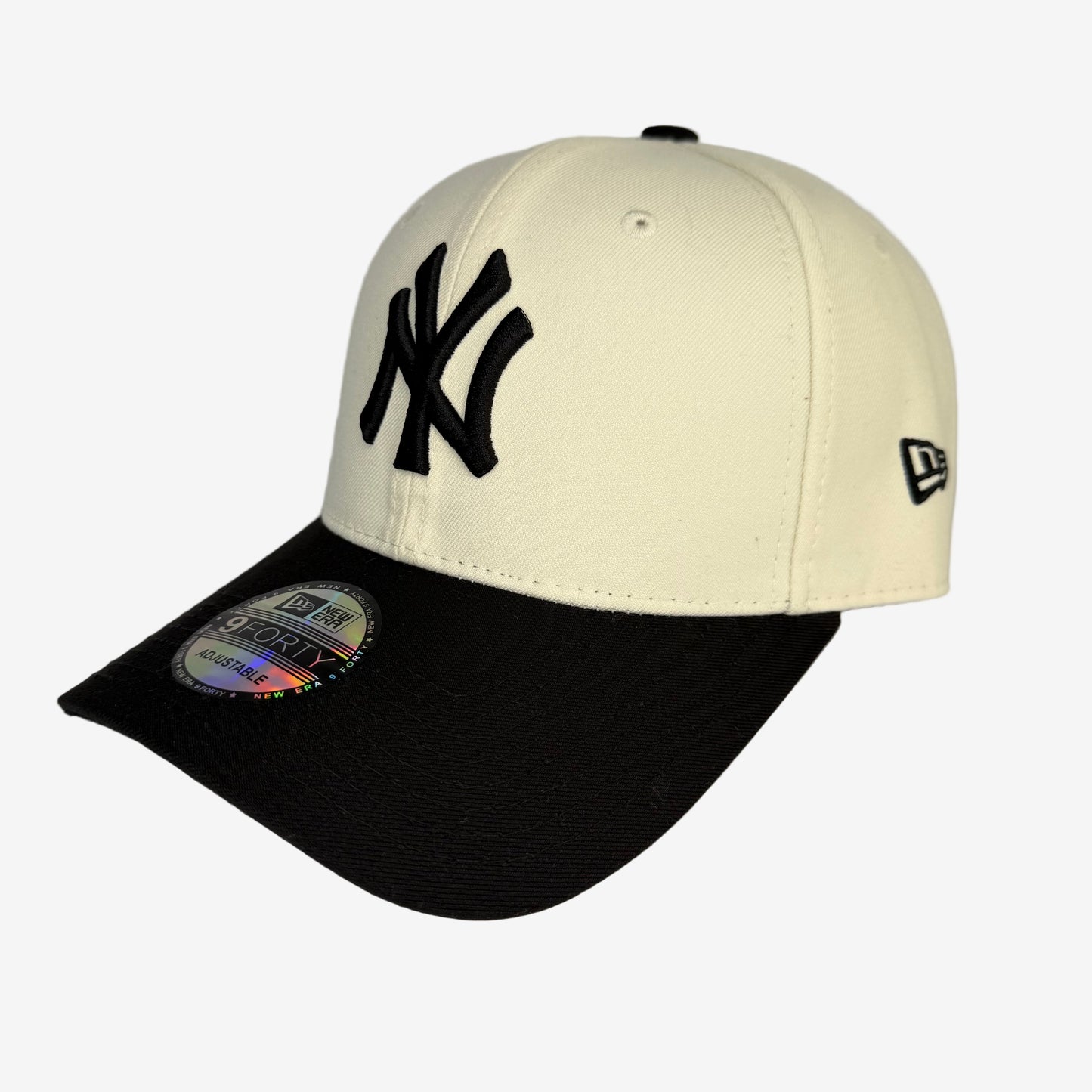 Gorra “Midnight White”