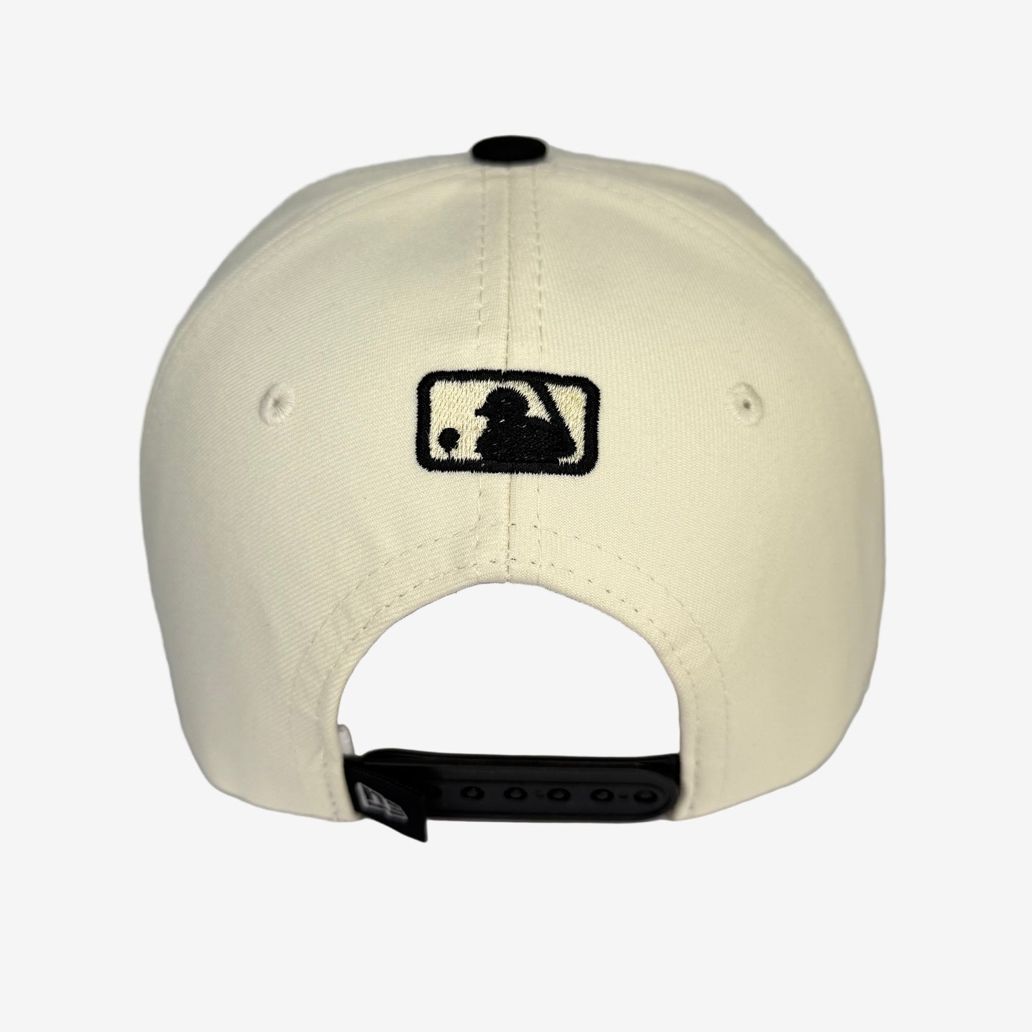 Gorra “Midnight White”