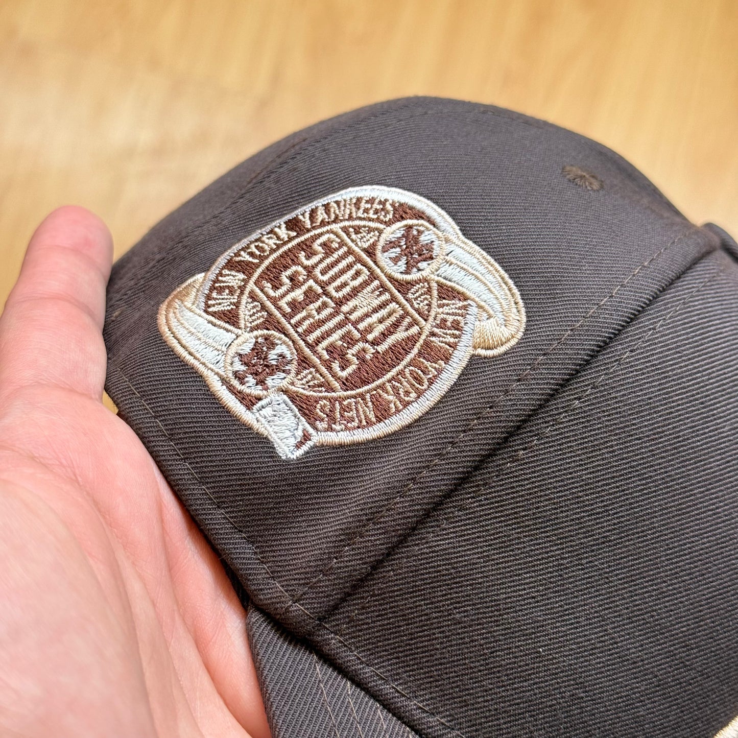 Gorra "NY Brown Line"